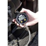 Digital 2-In-1 Deflator & Gauge Kit Black - Image 2